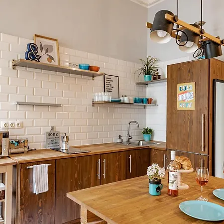 Apartment Design At The Ruin Pubs Budapest
